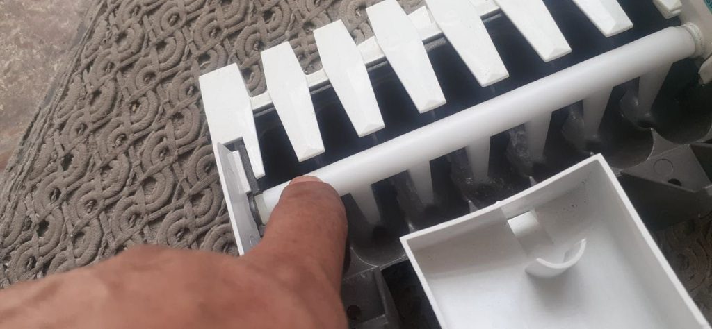 شانه متحرک یخ ساز