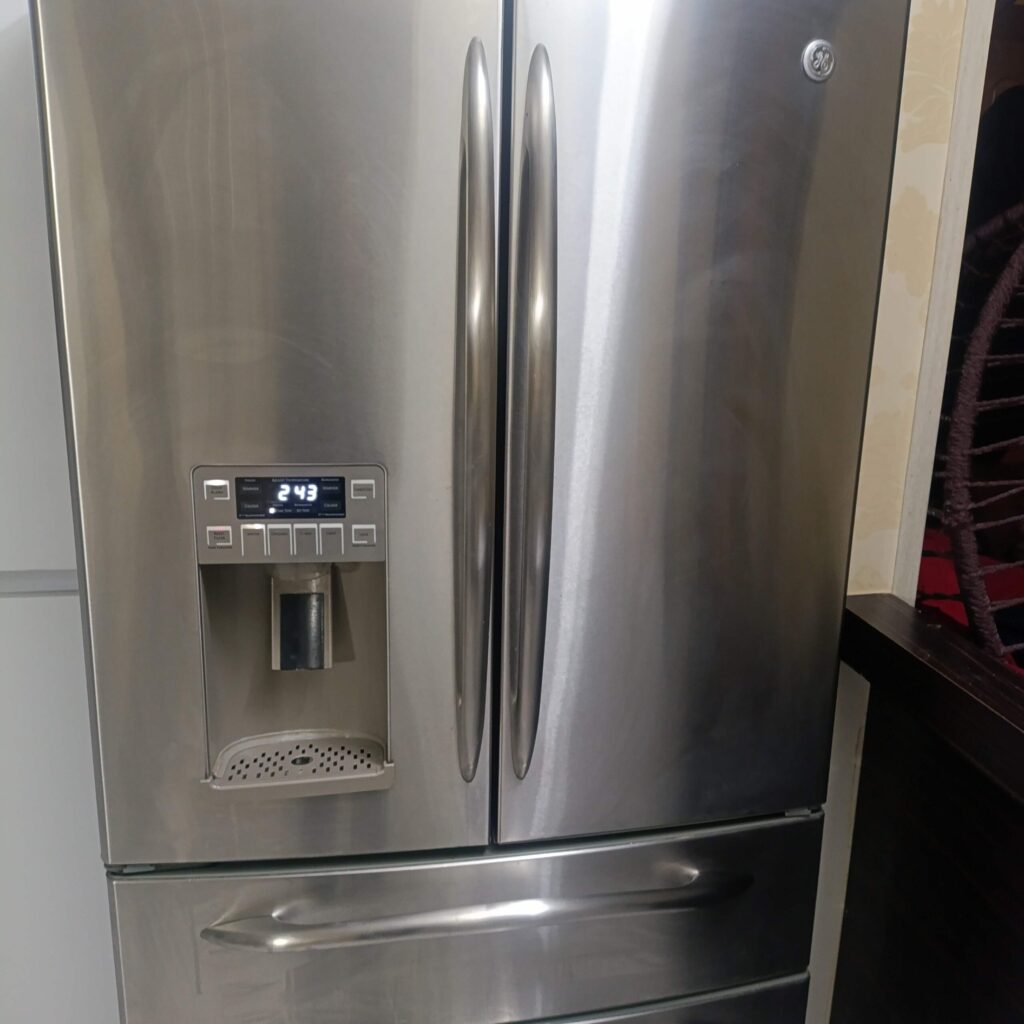 چرا یخچال خاموش نمی‌کند